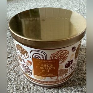 Bath & Body Works Pumpkin Cinnamon Bun Candle